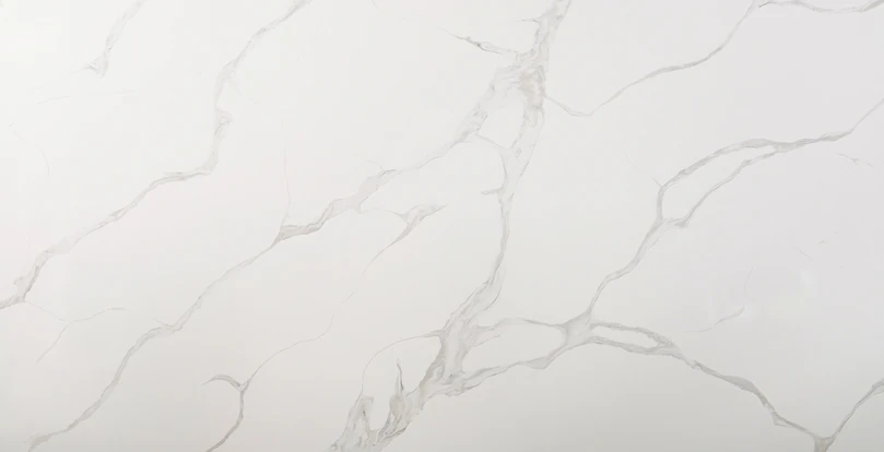 Warm White quartz countertop slab pattern