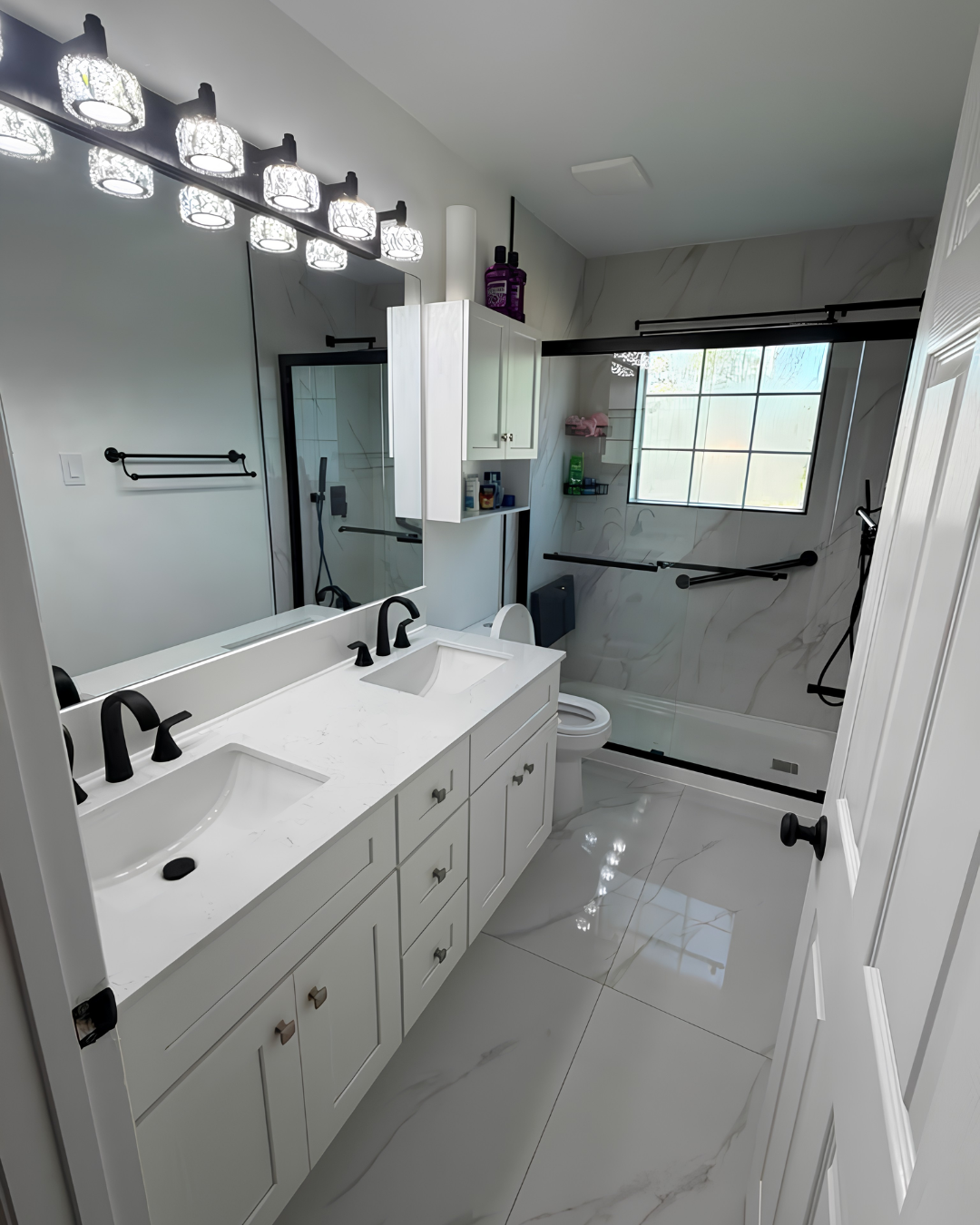 White double vanity with quartz top